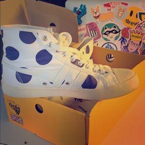 Gola canvas high tops